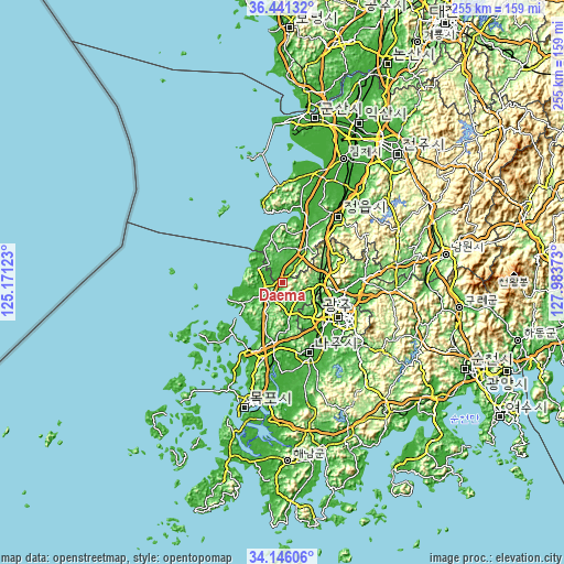 Topographic map of Daema
