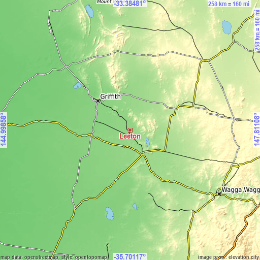 Topographic map of Leeton