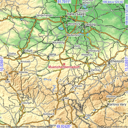 Topographic map of Münchenbernsdorf