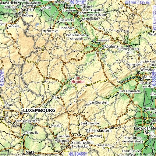 Topographic map of Briedel