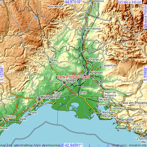 Topographic map of Vers-Pont-du-Gard