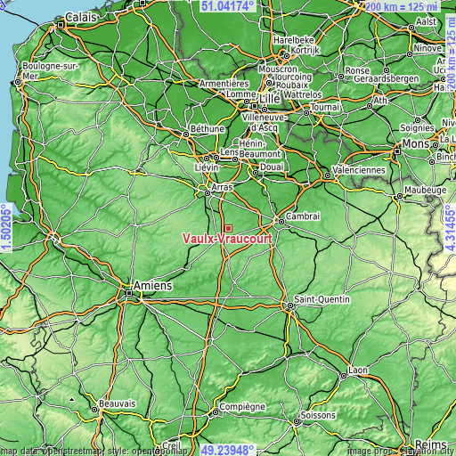 Topographic map of Vaulx-Vraucourt