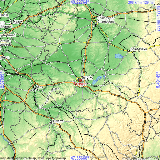 Topographic map of Troyes