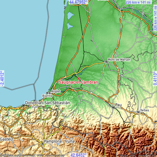 Topographic map of Saugnac-et-Cambran