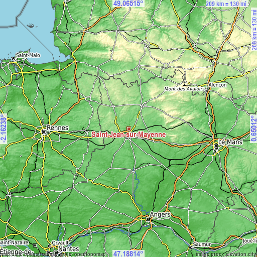 Topographic map of Saint-Jean-sur-Mayenne