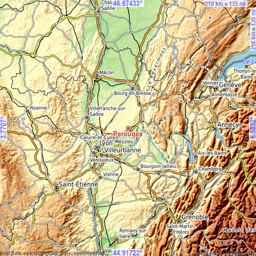 Topographic map of Pérouges