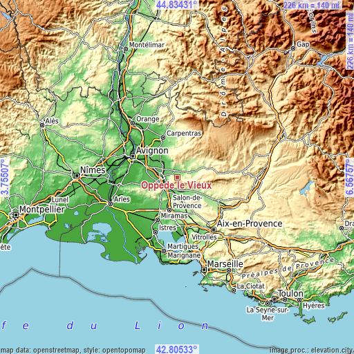 Topographic map of Oppède le Vieux