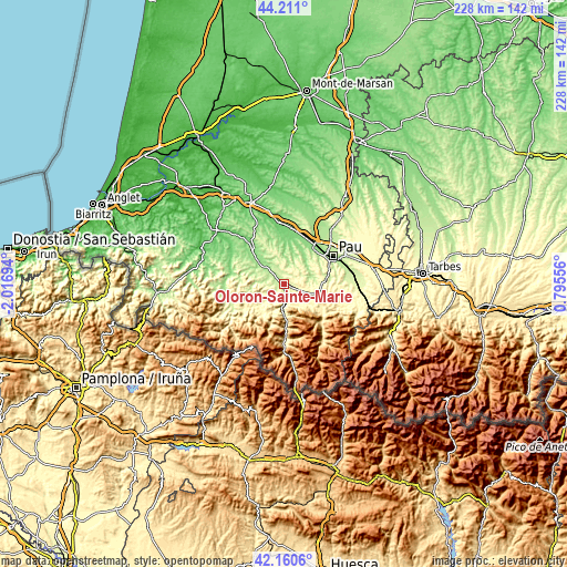 Topographic map of Oloron-Sainte-Marie