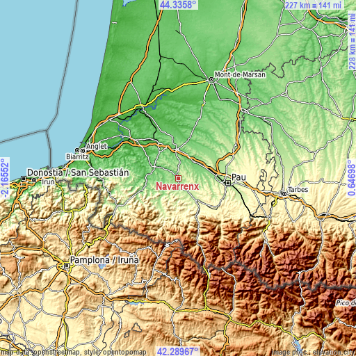 Topographic map of Navarrenx