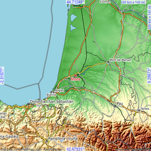 Topographic map of Mées