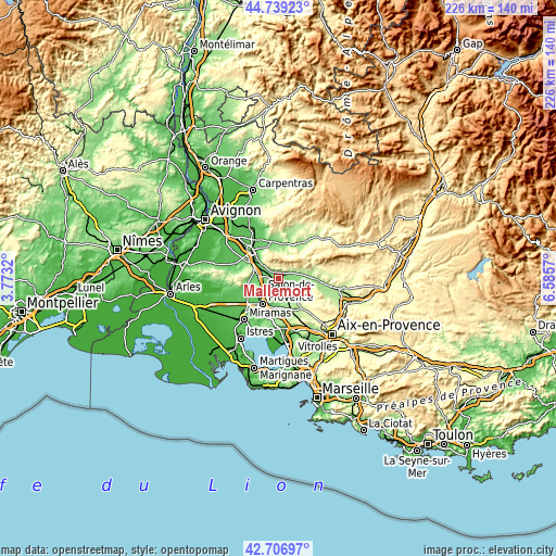 Topographic map of Mallemort