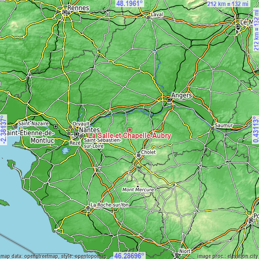 Topographic map of La Salle-et-Chapelle-Aubry