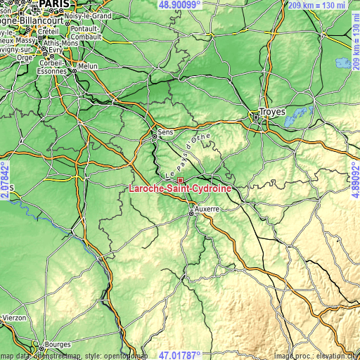 Topographic map of Laroche-Saint-Cydroine