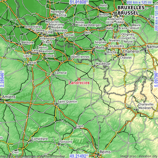 Topographic map of Landrecies