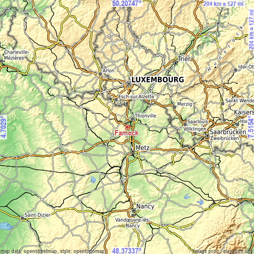 Topographic map of Fameck