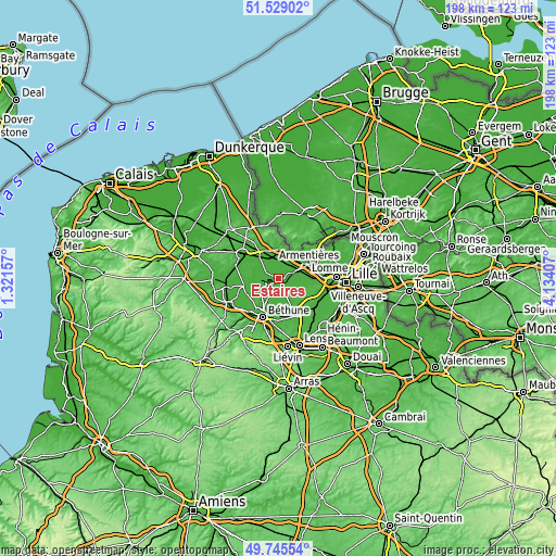 Topographic map of Estaires