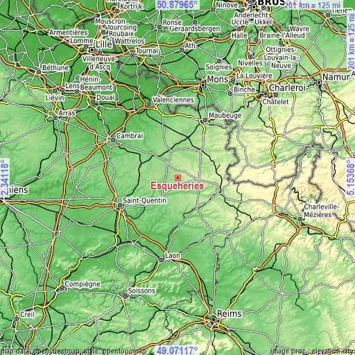 Topographic map of Esquéhéries