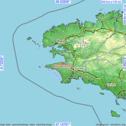 Topographic map of Douarnenez