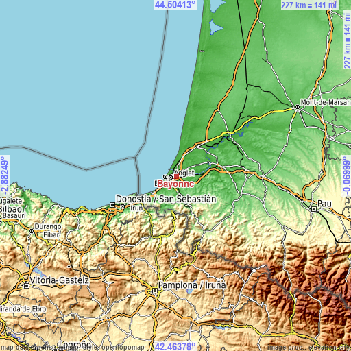 Topographic map of Bayonne