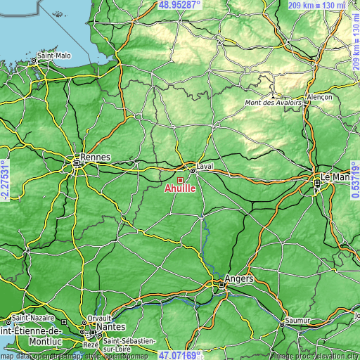 Topographic map of Ahuillé