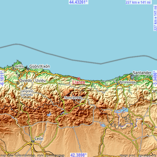 Topographic map of Llanes