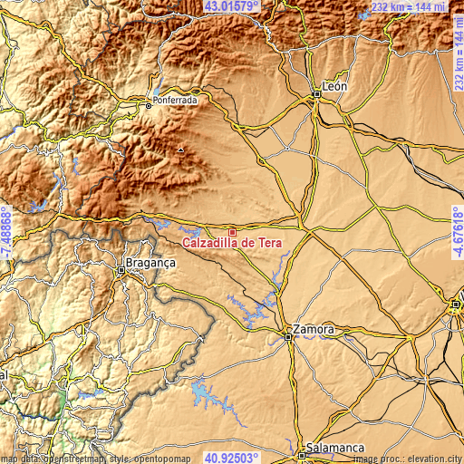 Topographic map of Calzadilla de Tera