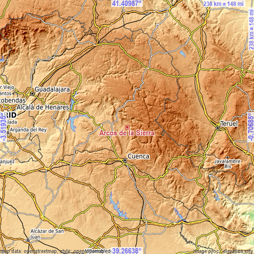 Topographic map of Arcos de la Sierra