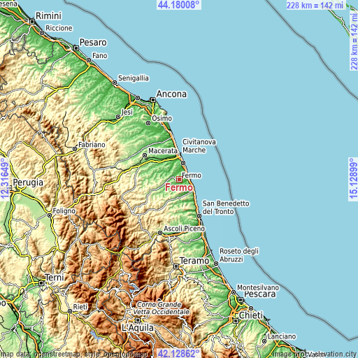 Topographic map of Fermo