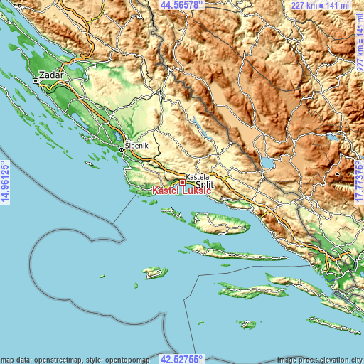 Topographic map of Kaštel Lukšić