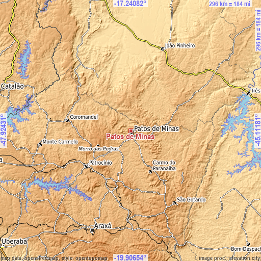 Topographic map of Patos de Minas