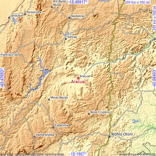 Topographic map of Araçuaí