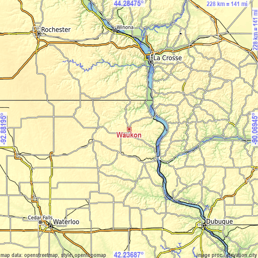 Topographic map of Waukon