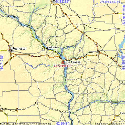 Topographic map of La Crescent