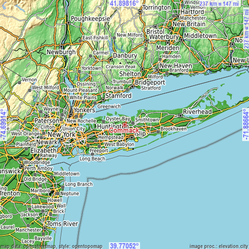 Topographic map of Commack