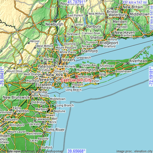 Topographic map of East Garden City