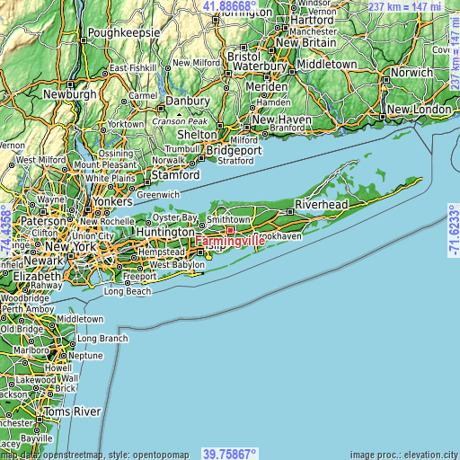 Topographic map of Farmingville