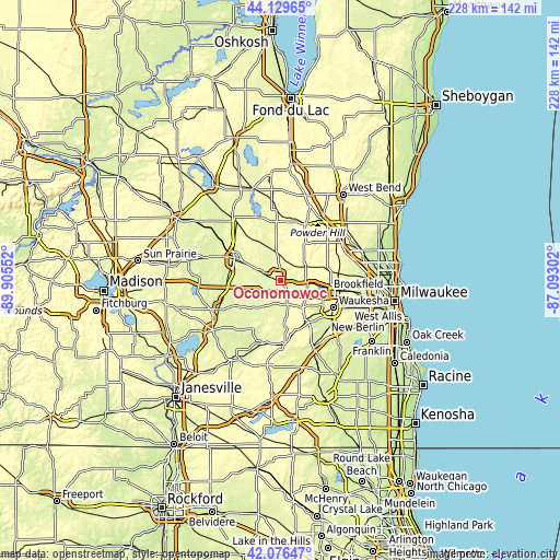 Topographic map of Oconomowoc