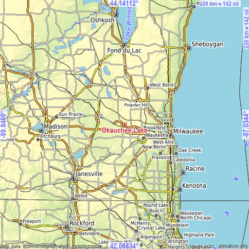 Topographic map of Okauchee Lake